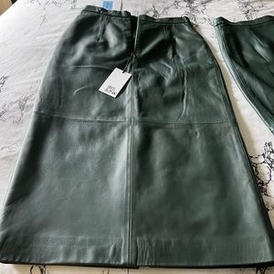 Leather skirt, green, size 8, iris&ink brand, brand new, made in Italy